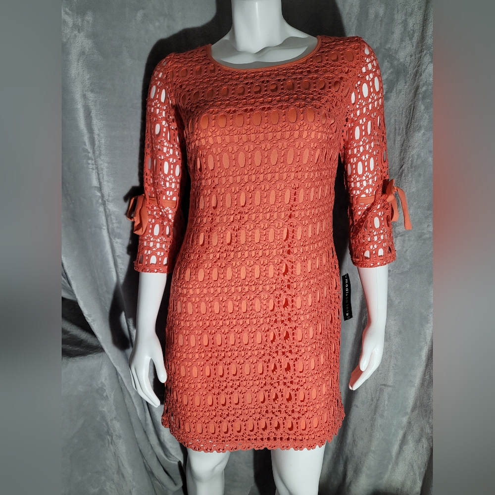 Peachy Coral Lace